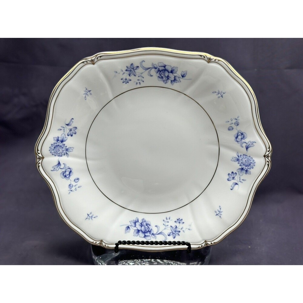 Wedgwood ASHBURY Square Plates Floral Scalloped Gold Rim England